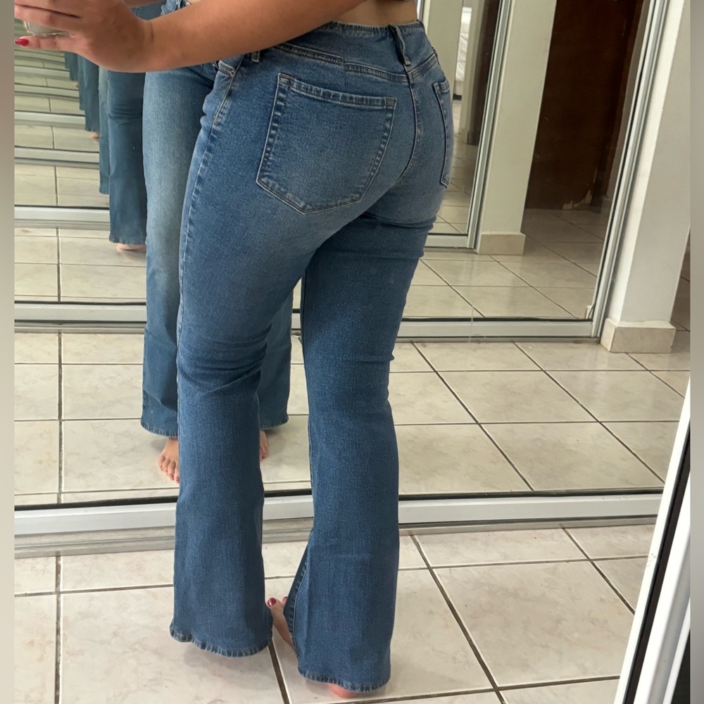 Lowrise bootcut jeans